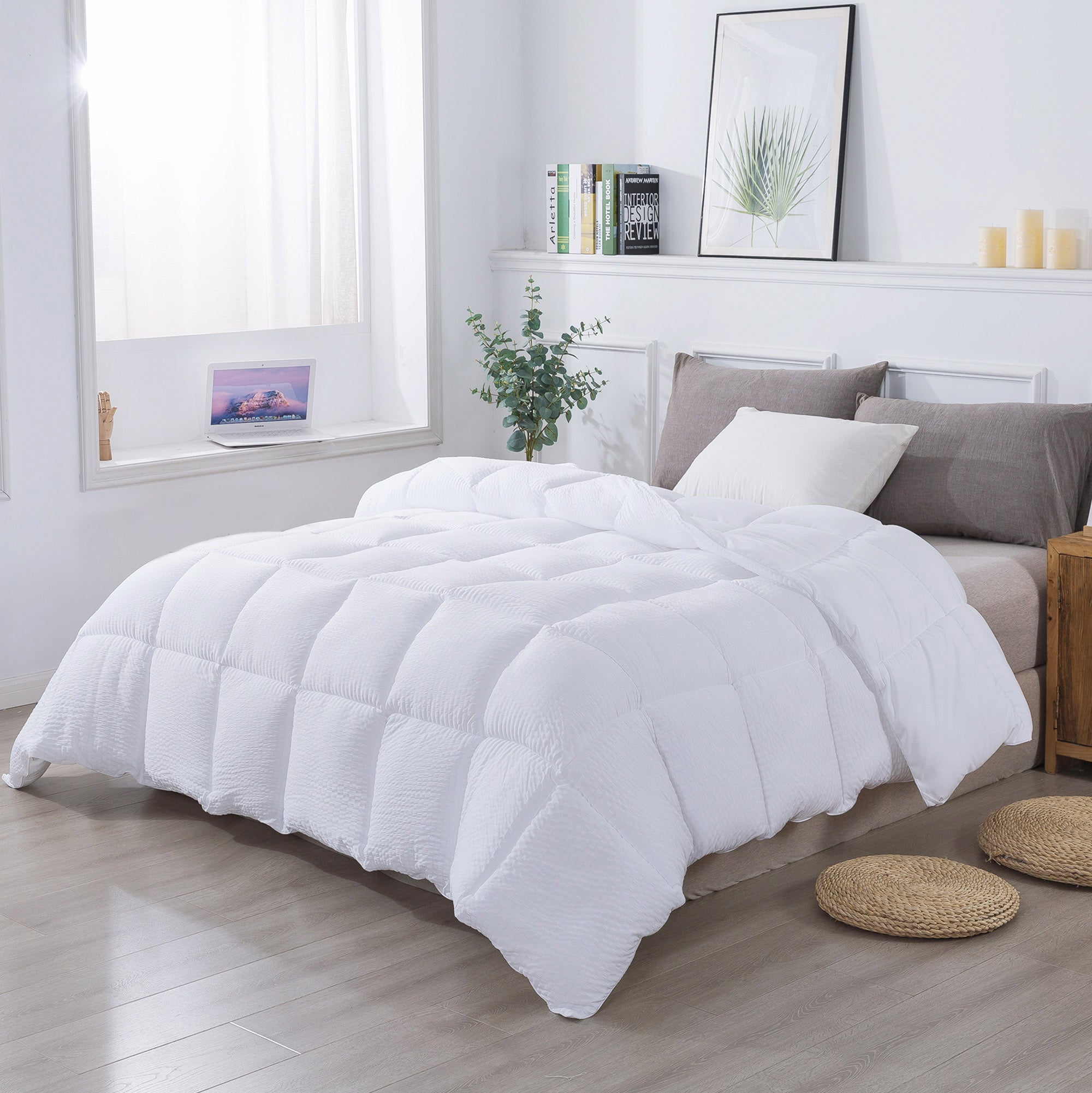 Mintorai Ultra Soft All Season Down Alternative Reversible Comforter, Twin, Queen, King, Room Decor, Graduation Gifts
