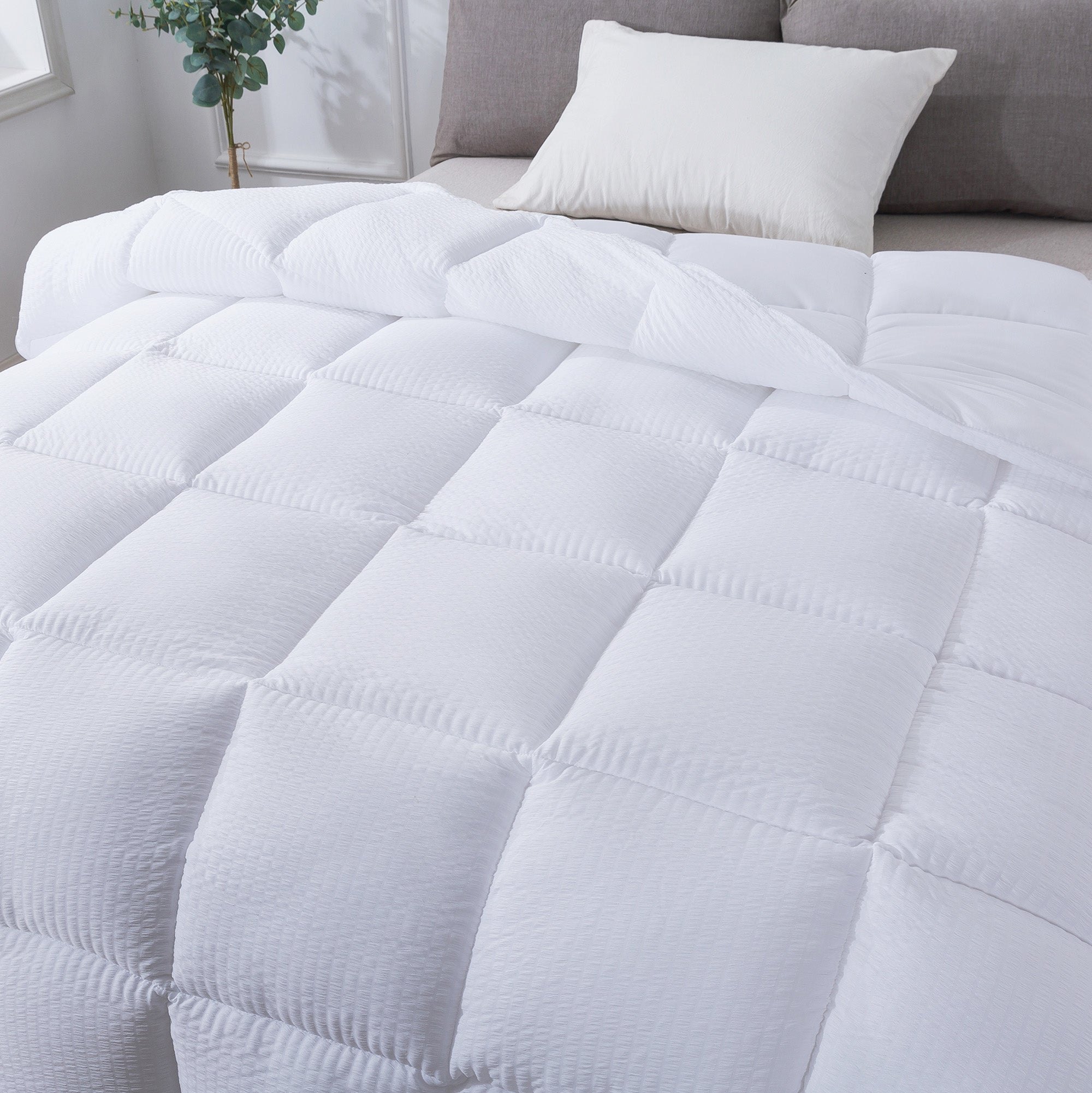 Mintorai Ultra Soft All Season Down Alternative Reversible Comforter, Twin, Queen, King, Room Decor, Graduation Gifts