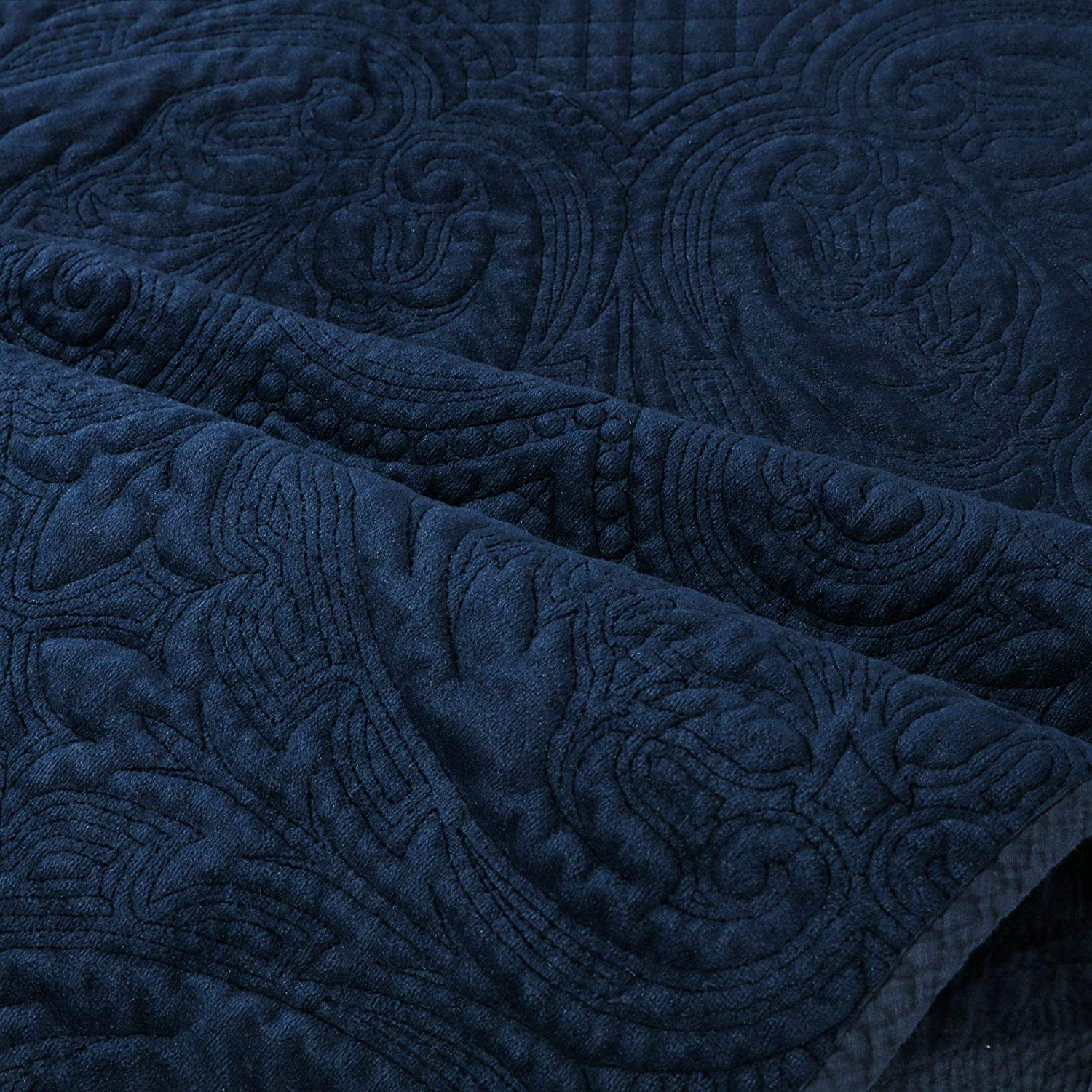 Mintorai Stonewashed Embroidered Floral Design Quilt Set with Pillow Shams, Grey or Blue