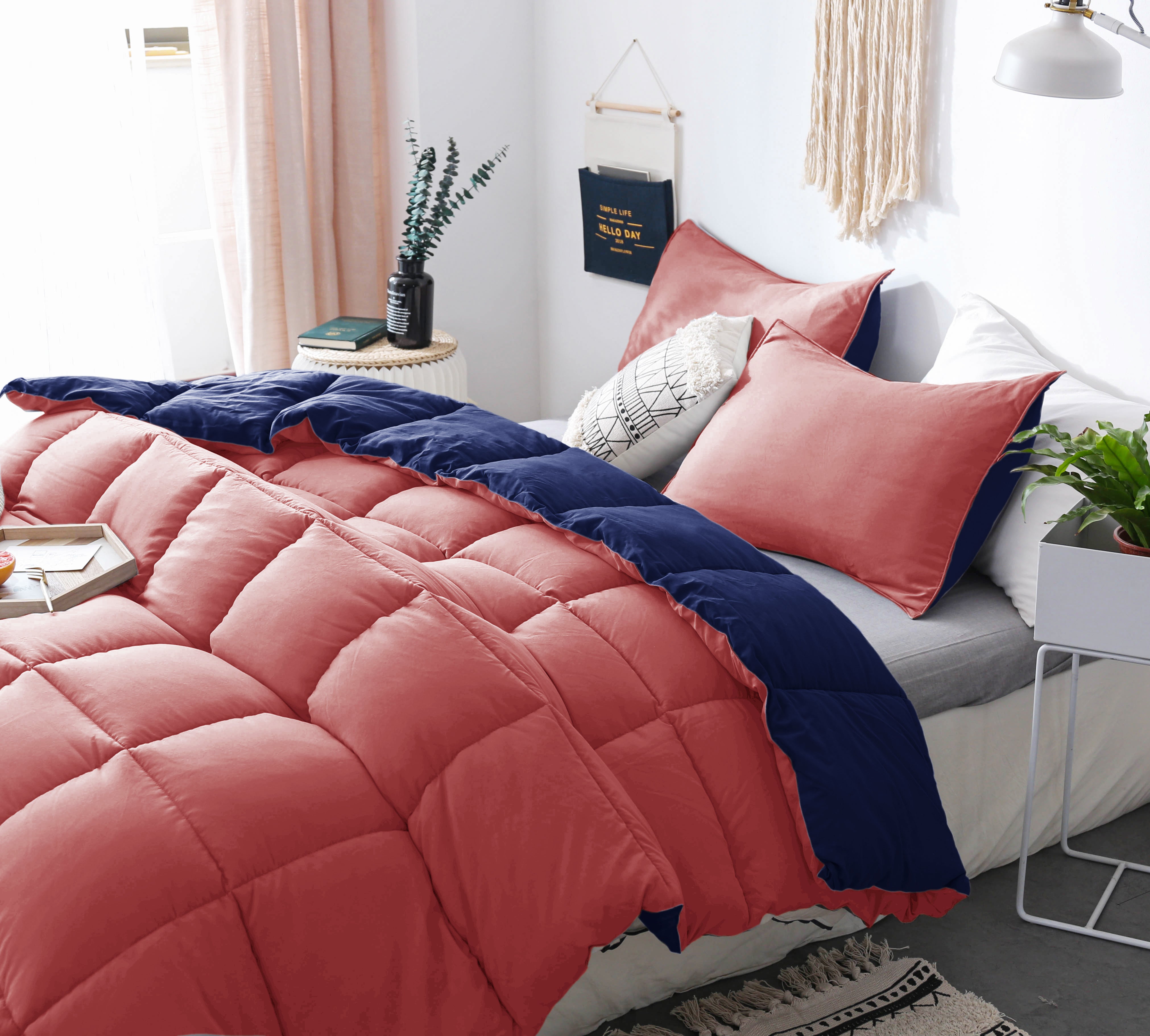 fall-bedding-soft-reversible-comforter-set-coral-navy-color