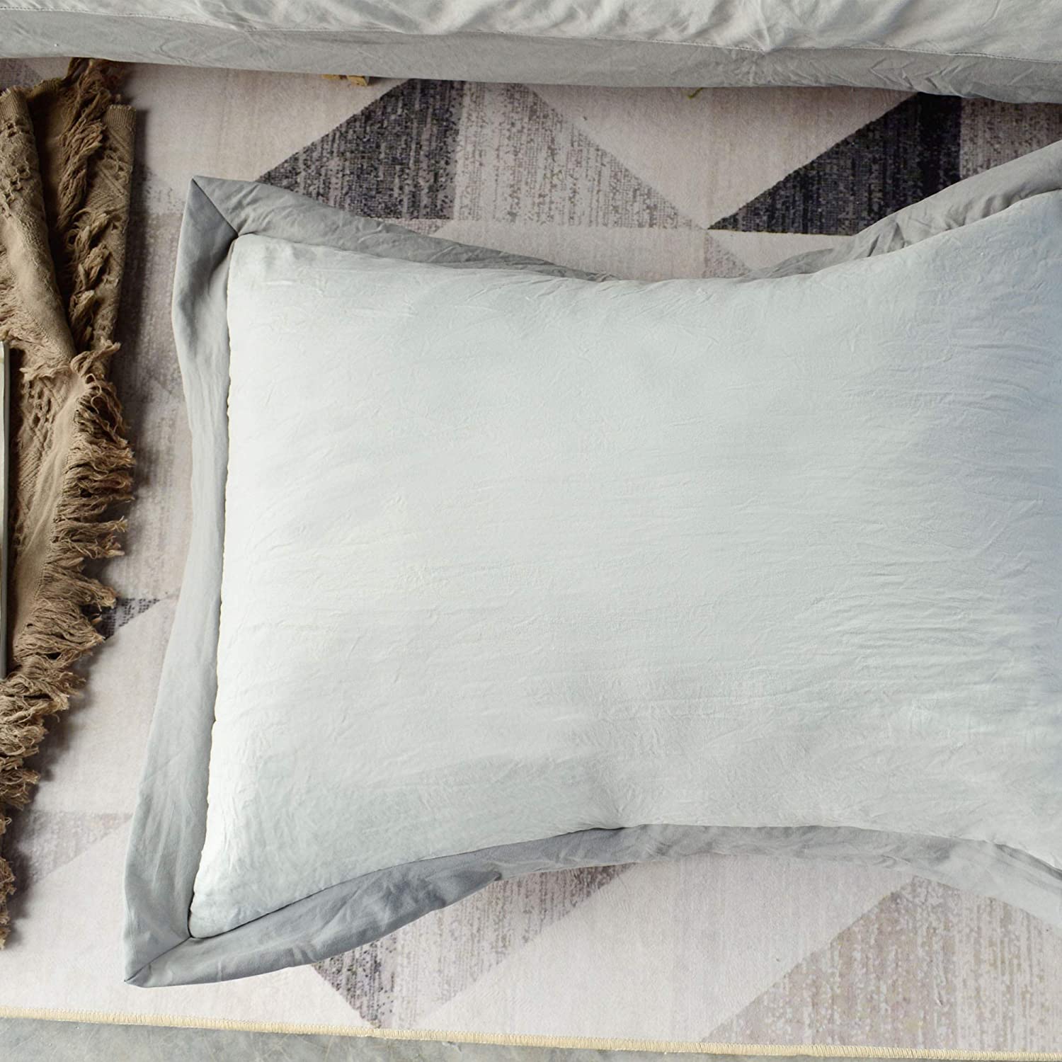 Mintorai Ultra Soft Quilted Comforter Set with Ruffled Trim Edge, Room Decor, Graduation Gifts